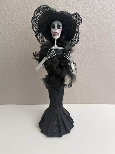 Skeleton woman doll day of - skeleton,