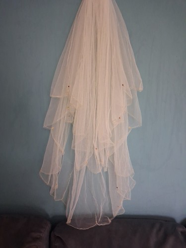 Ivory veil tier fingertip - veil,