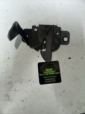 CHRYSLER 300c bonnet catch