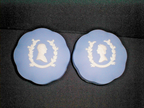 Wedgwood jasper ware pale - pale, blue