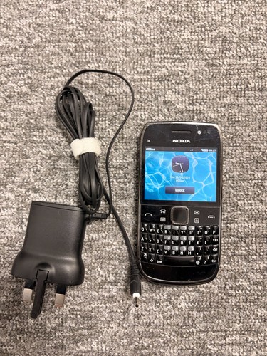 Nokia 8gb black - e6-00,