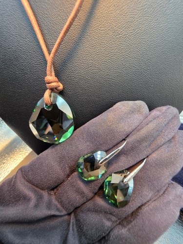 Swarovski galet green crystal - swarovski,