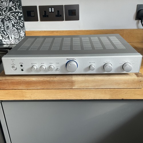Rotel integrated - rotel,