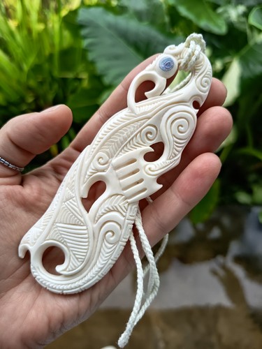 Large maori manaia hei - maori,
