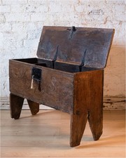 Rare Primitive Dark Oak Coffer