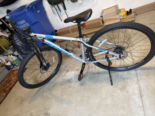 Trek marlin bicycle - trek,