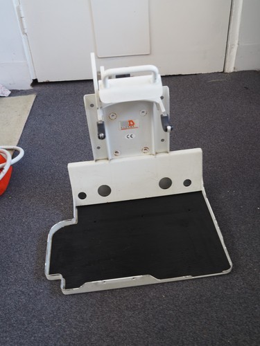 Dlouhy defib bracket for - defib',