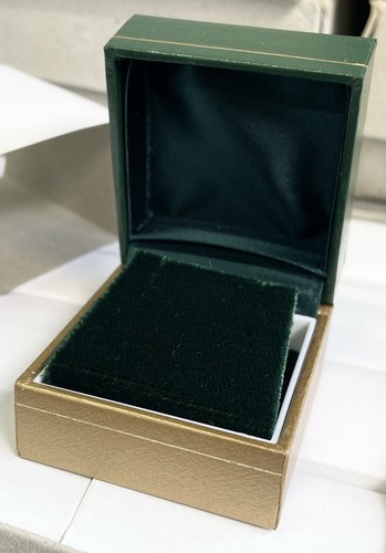 Box green gold - of, /