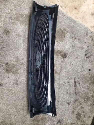 Ford fiesta mk4 front - , grill