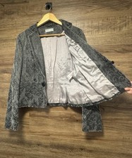 Wallis Vintage Style Damask