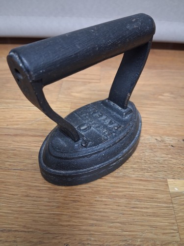Antique cast iron flat - iron,