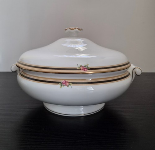 Wedgwood clio tureen - clio, vegetable