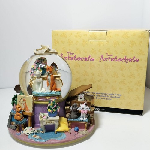 Disney aristocats snow globe - disney,