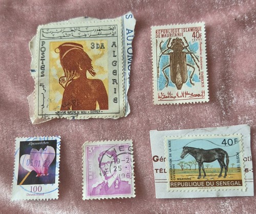 Mixed used vintage stamps - used,