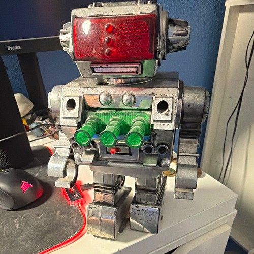 Vintage japanese tin robot toy - japanese,
