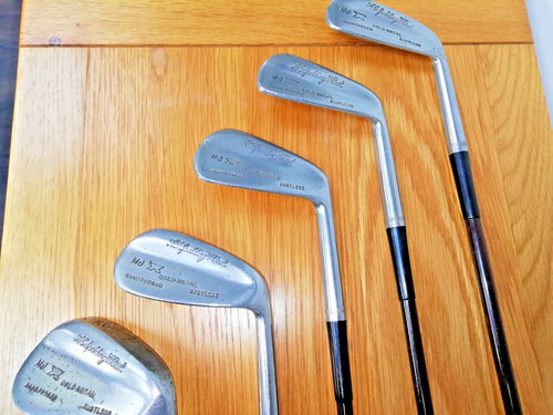 Spalding golf gold medal - medal, irons