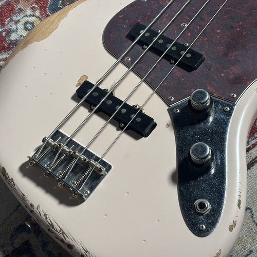 Fender flea jazz bass roadworn - flea,