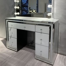 Luxury 7 Draw Manhattan White