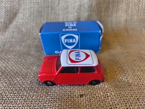 Corgi fina die cast model - fina,