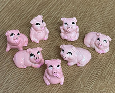 ? Vintage Plastic Pig Set – 7 Dainty Figurines – 1980s – Ideal for Cake Toppers