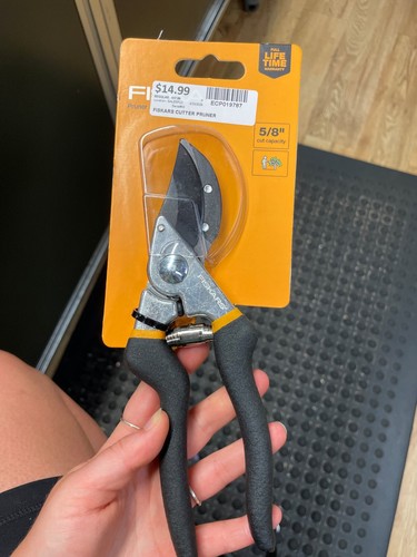 New fiskars pruner - pruner, cut