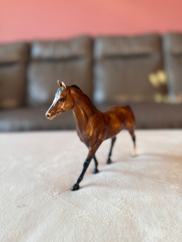 Breyer collectible horse - collectible, lb