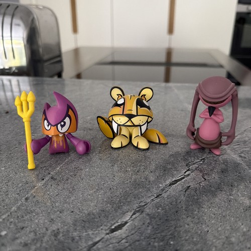 Kidrobot mini vinyl art - kidrobot,