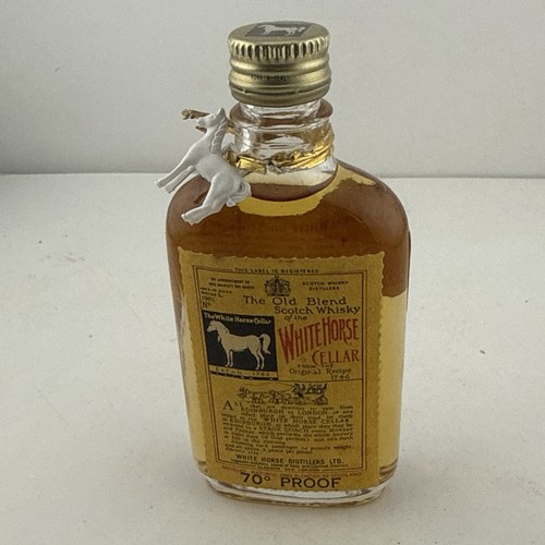 White horse cellar - white, scotch