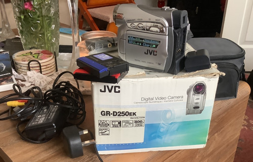 Jvc d250ek camcorder - gr-d250ek,