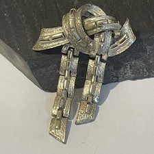 Vtg Jewelcraft Brooch Tassled