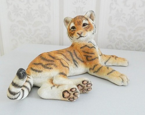 Country artists tiger cub - country,