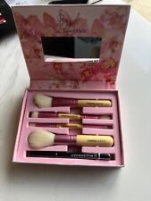 Coastal Scents 5pc Brush Essentials Face, Blush and Eyeshadow