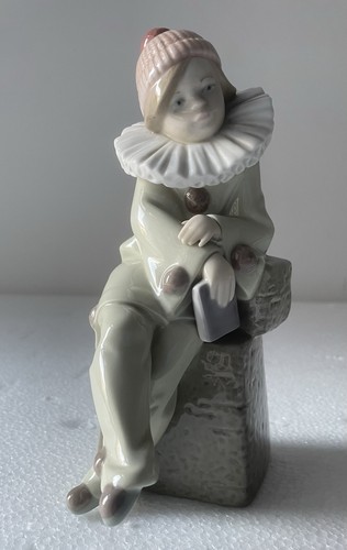 Retired lladro figure 5203 - retired,