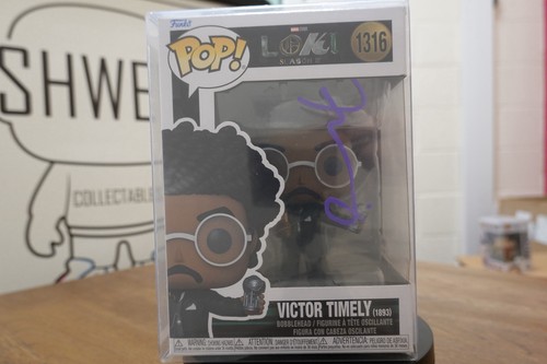 Jonathan majors signed loki - jonathan,