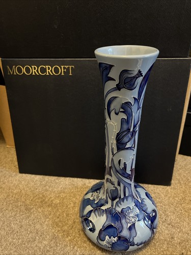 Moorcroft pottery vase allegro - pottery,