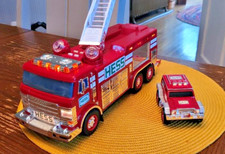 Hess 2005 Emergency fire Truck