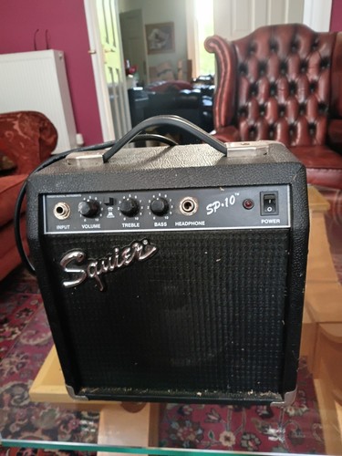 Squier guitar amplifier - sp-10,