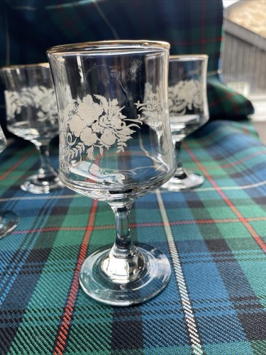 Dema wine glasses gold - 4,