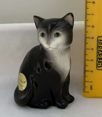 John beswick black and - black, white