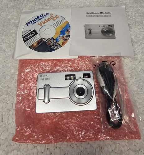 Damart retro digital camera