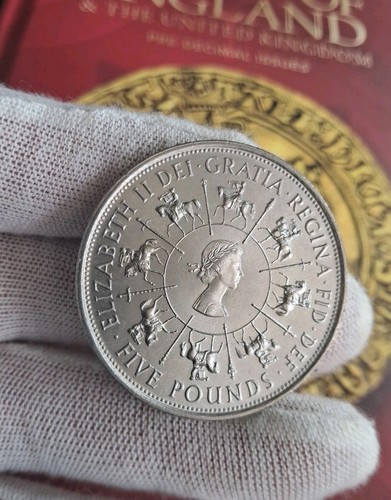 Royal mint five - mint, pounds