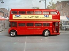 CORGI  ROUTEMASTER BUS 1/64