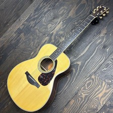 Yamaha LS16 Solid Wood Acoustic Electric Guitar Beautiful Sound Quality