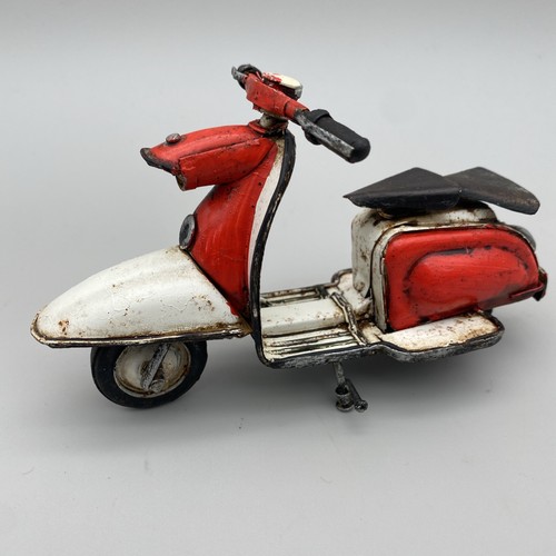 Vintage vespa metal - vintage, model
