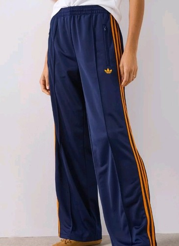 Nwot adidas women adicolor - women's,