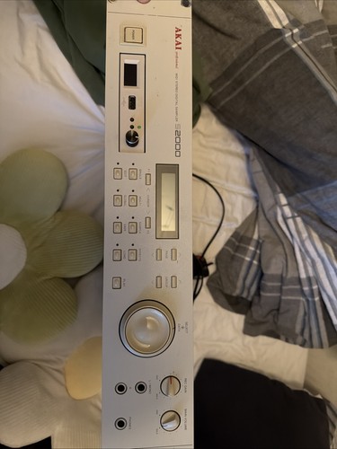 Akai s2000 stereo - stereo, digital