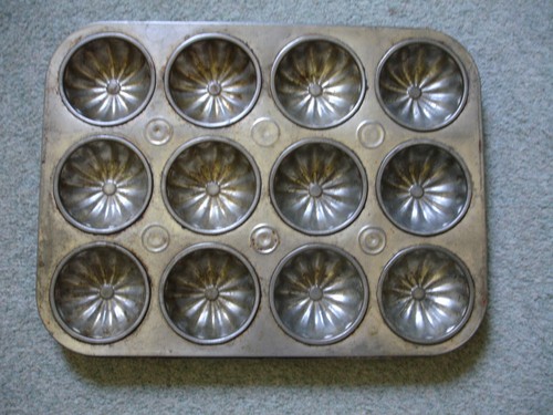 Vintage fluted hole tin - fluted,