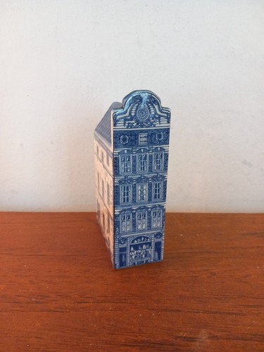 Delft blue canal - canal, house