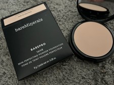 BareMinerals BAREPRO 16HR Skin-Perfecting Powder Foundation Various Shades 8g