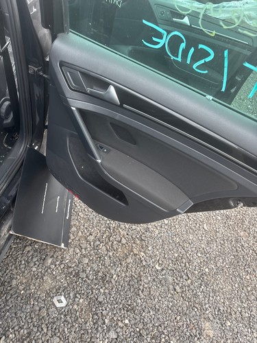 Rear door inner panel - panel, right